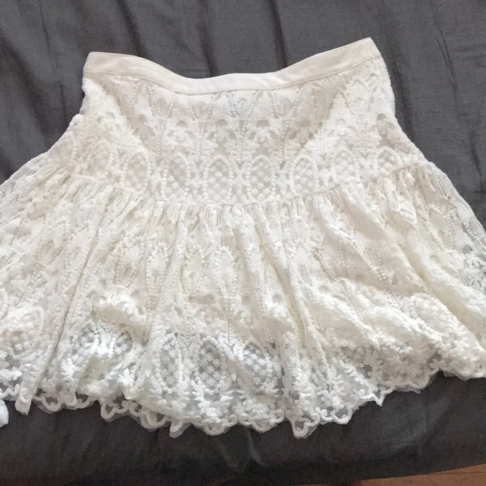 H&M white lace skirt